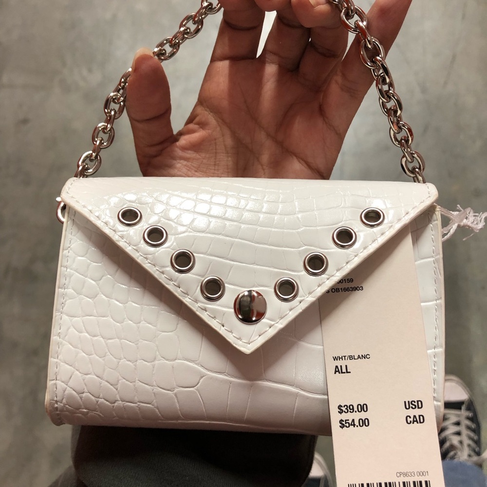 White Croc-Embossed Chain Strap Shoulder Bag